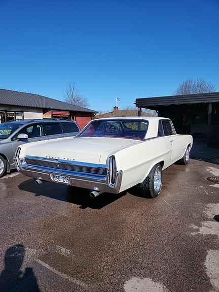 Pontiac Grand Prix 3 of 5