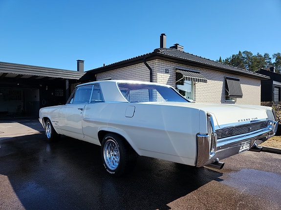 Pontiac Grand Prix 4 of 5