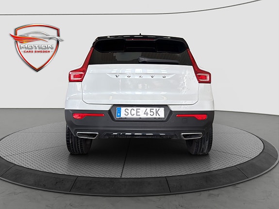 Volvo XC40 5 of 23