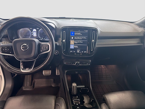 Volvo XC40 13 of 23