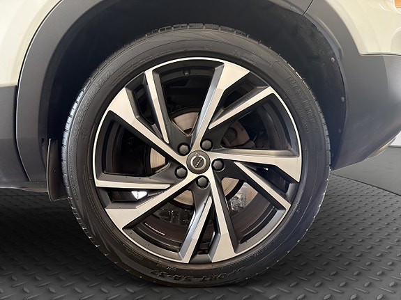 Volvo XC40 21 of 23