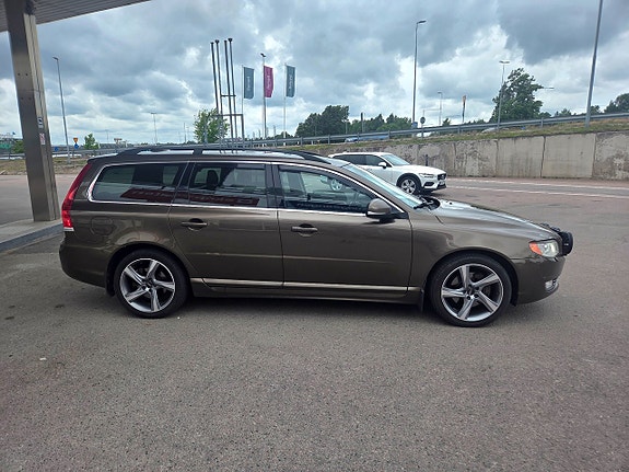 Volvo V70 10 of 20