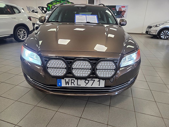 Volvo V70 18 of 25