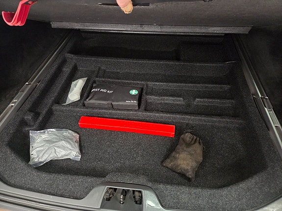 Volvo V70 8 of 25
