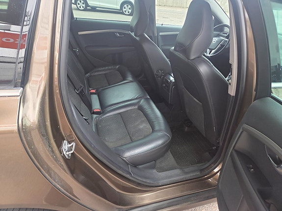 Volvo V70 9 of 20