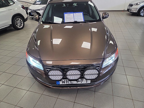 Volvo V70 16 of 25