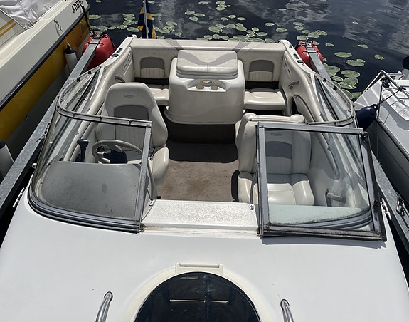 Trevlig daycruiser för enkelt båtliv 2 of 5