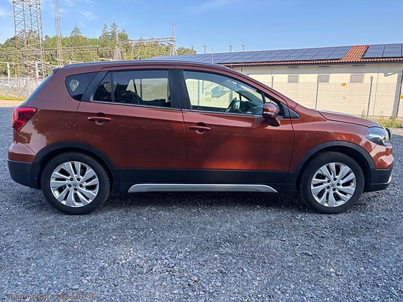 Suzuki S-Cross 4 of 5