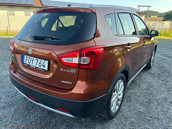 Suzuki S-Cross 5 of 5