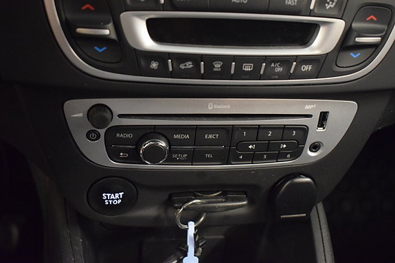 Renault Megane 12 of 15
