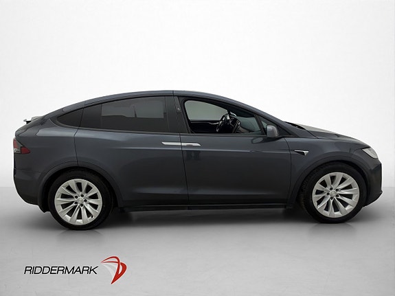 Tesla Model X 10 of 30