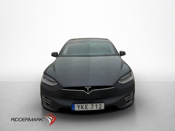 Tesla Model X 3 of 5