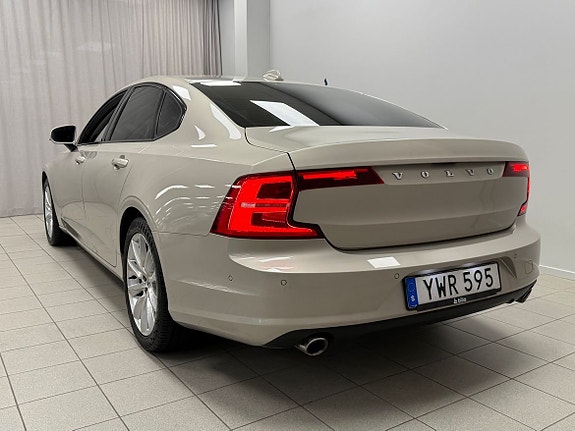 Volvo S90 3 of 5