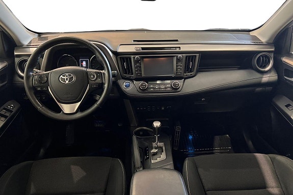 Toyota RAV4 10 of 26
