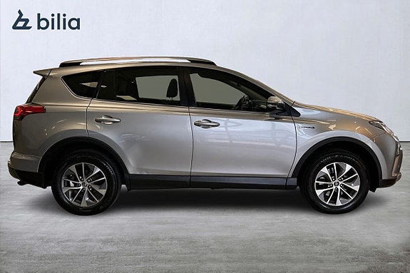 Toyota RAV4 18 of 26