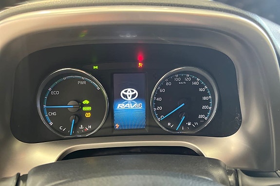 Toyota RAV4 16 of 26