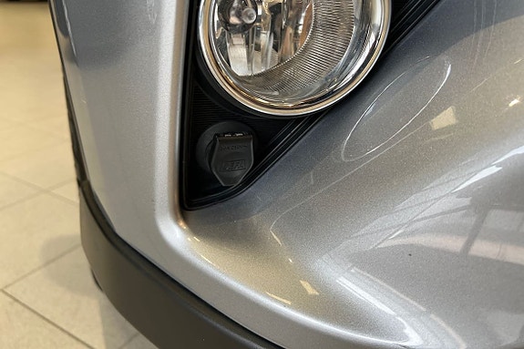 Toyota RAV4 22 of 26