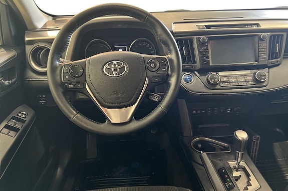 Toyota RAV4 11 of 26