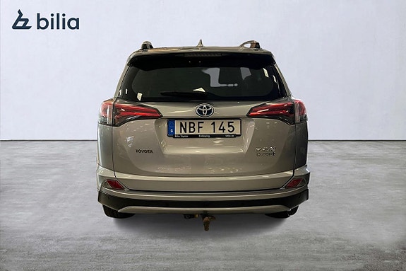 Toyota RAV4 5 of 26