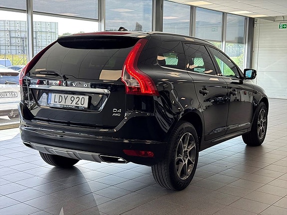Volvo XC60 3 of 5