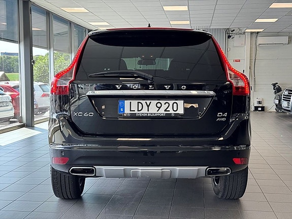 Volvo XC60 4 of 5