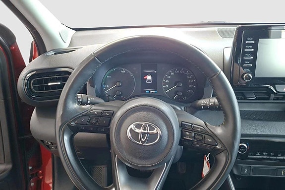 Toyota Yaris 12 of 14