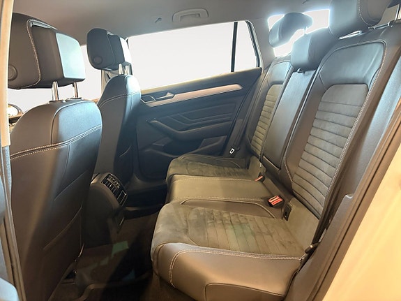 Volkswagen Passat 14 of 21