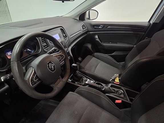 Renault Megane 10 of 10