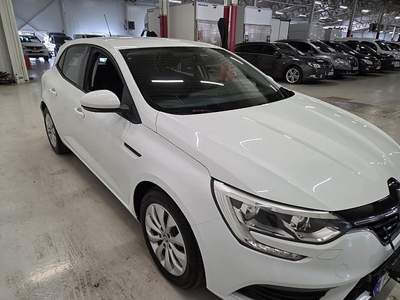 Renault Megane 3 of 5
