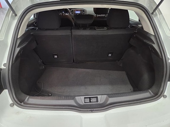 Renault Megane 8 of 10