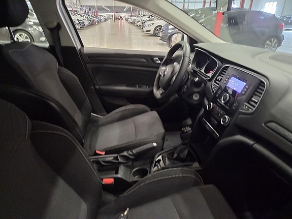 Renault Megane 4 of 5