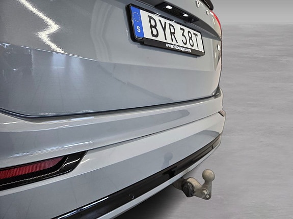Volvo XC90 6 of 17