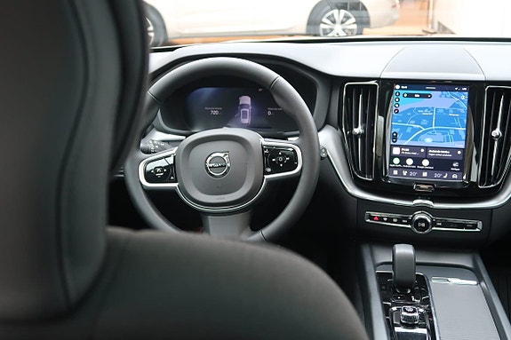 Volvo XC60 7 of 16