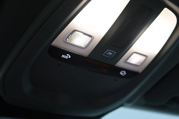 Volvo XC60 14 of 16
