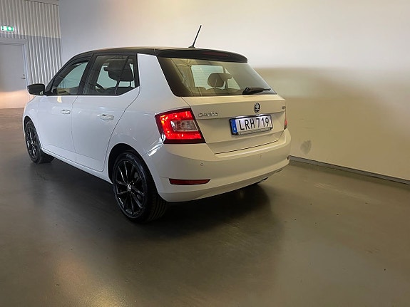 Skoda Fabia 3 of 5