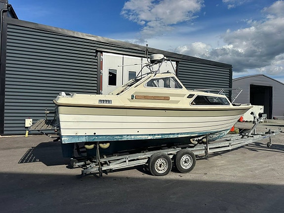 Saga 25 , Perkins 4cyl