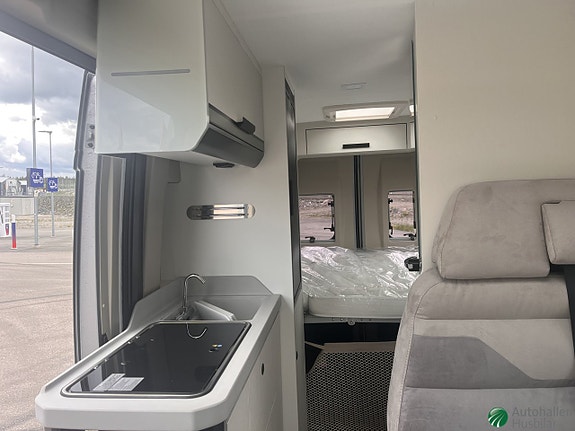 Karmann Davis 590 Lifestyle 7 of 9