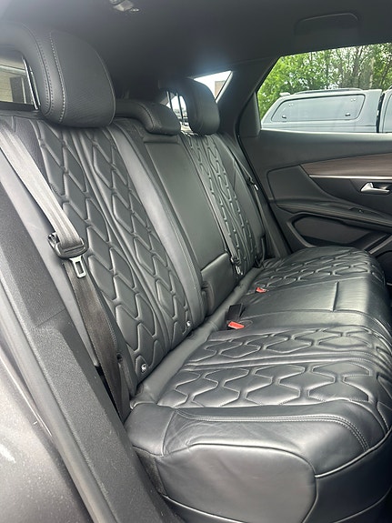 Peugeot 3008 3 of 3