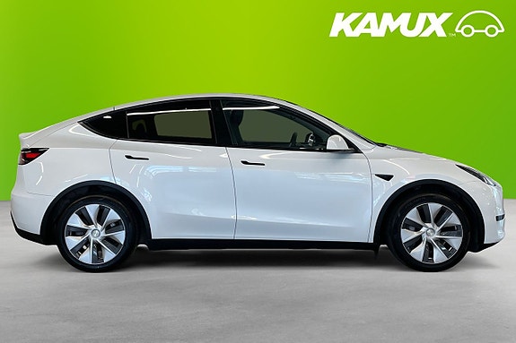 Tesla Model Y 2 of 24