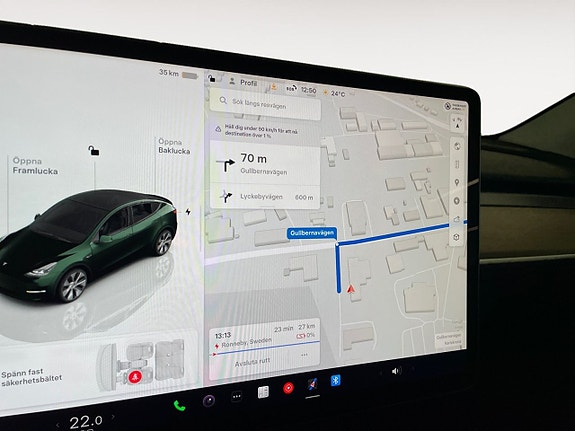 Tesla Model Y 16 of 24