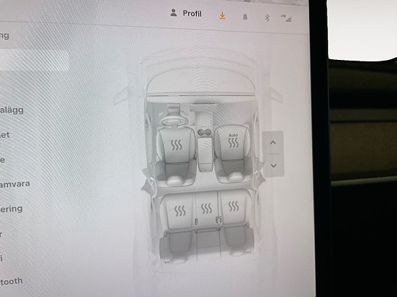 Tesla Model Y 24 of 24