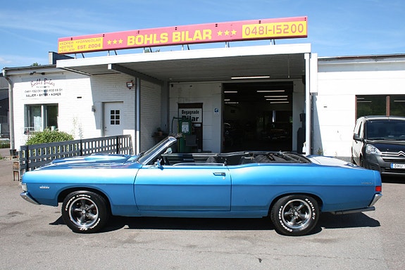 Ford Torino 4 of 26