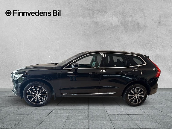 Volvo XC60 2 of 5