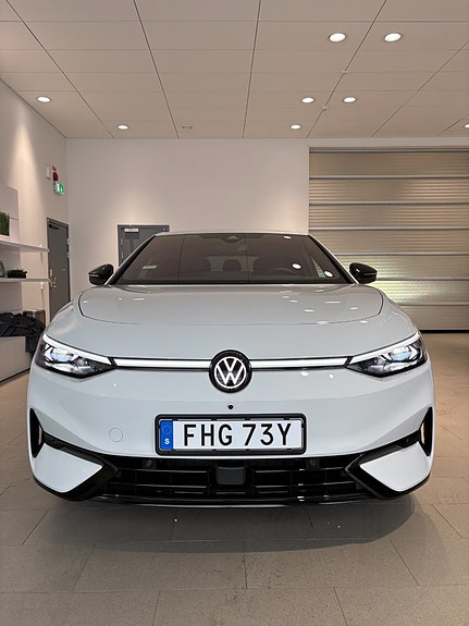 Volkswagen ID.7 2 of 5