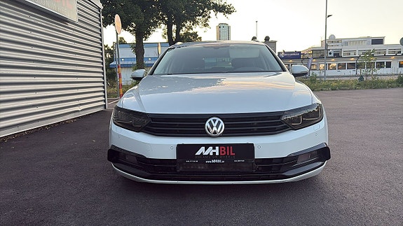Volkswagen Passat 6 of 12