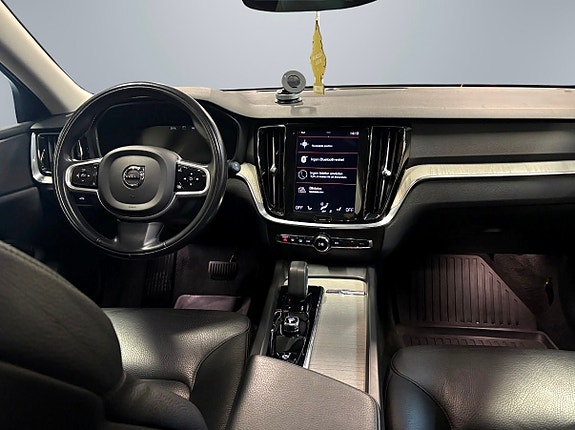 Volvo V60 Cross Country 7 of 20