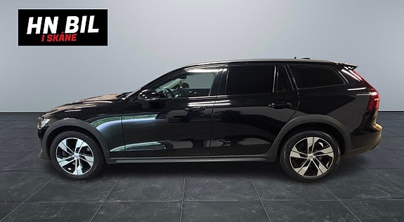 Volvo V60 Cross Country 5 of 5