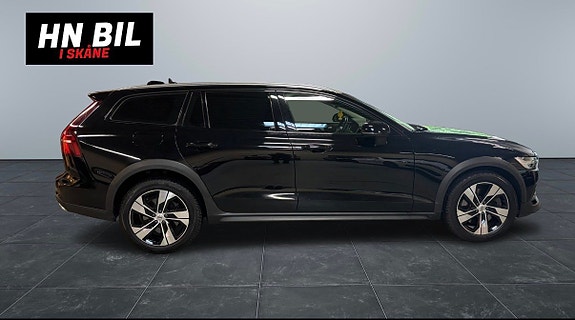 Volvo V60 Cross Country 6 of 20