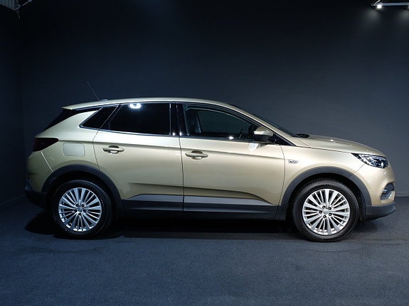 Opel Grandland X 2 of 5