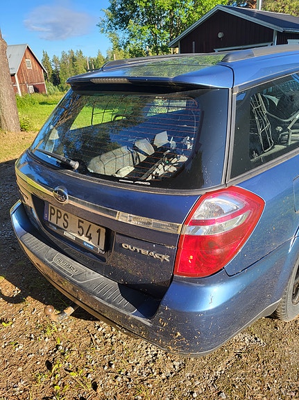 Subaru Outback 4 of 5